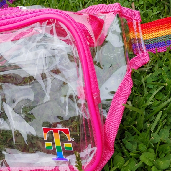 Unisex • Trendy Cllear Rainbow Pride Colorful PVC Waist Belt Bag Fanny Pack OS - Picture 2 of 7